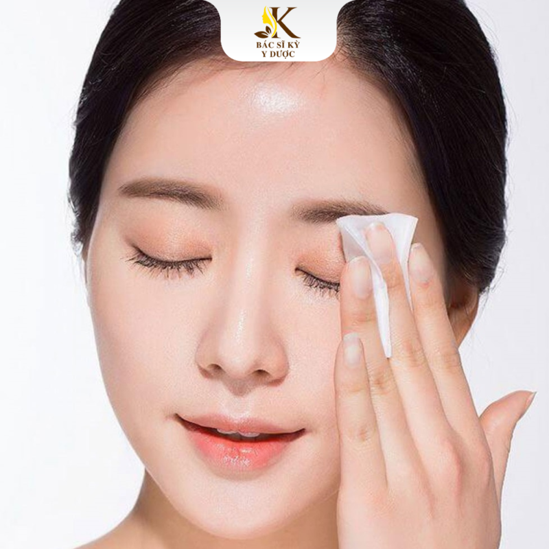 cắt mí bao lâu thì trang điểm được