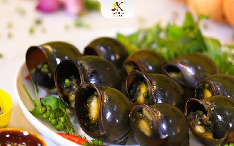 Nâng ngực có được ăn ốc không?