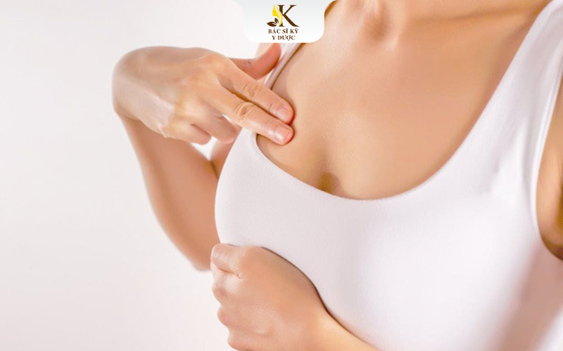 Nâng ngực 1 thời gian có bị nhỏ đi không?